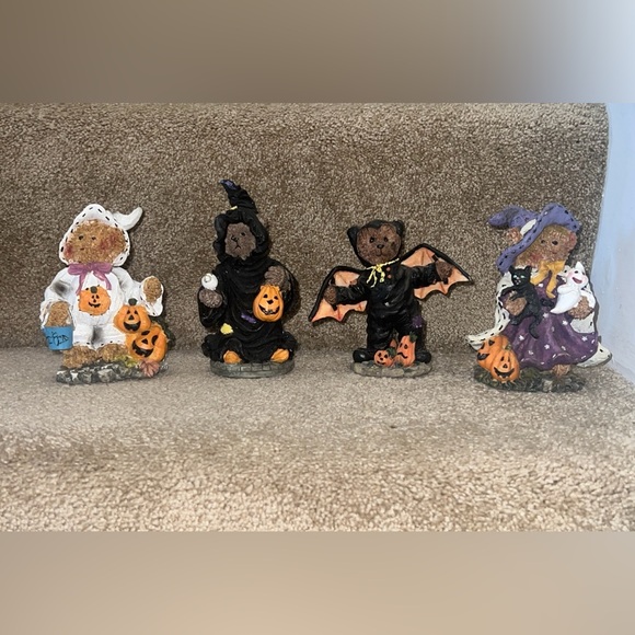 Halloween bears Bear lot of 4 Resin 4” figure decor Witch Bat Ghost Reaper - Picture 1 of 10